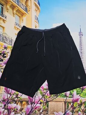 Rhone Athletic Shorts Size Medium‎